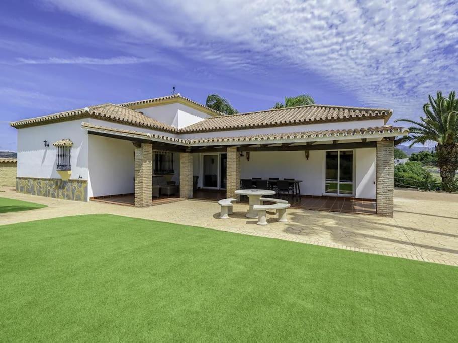 Villa Alcam El Cortijo Estepona